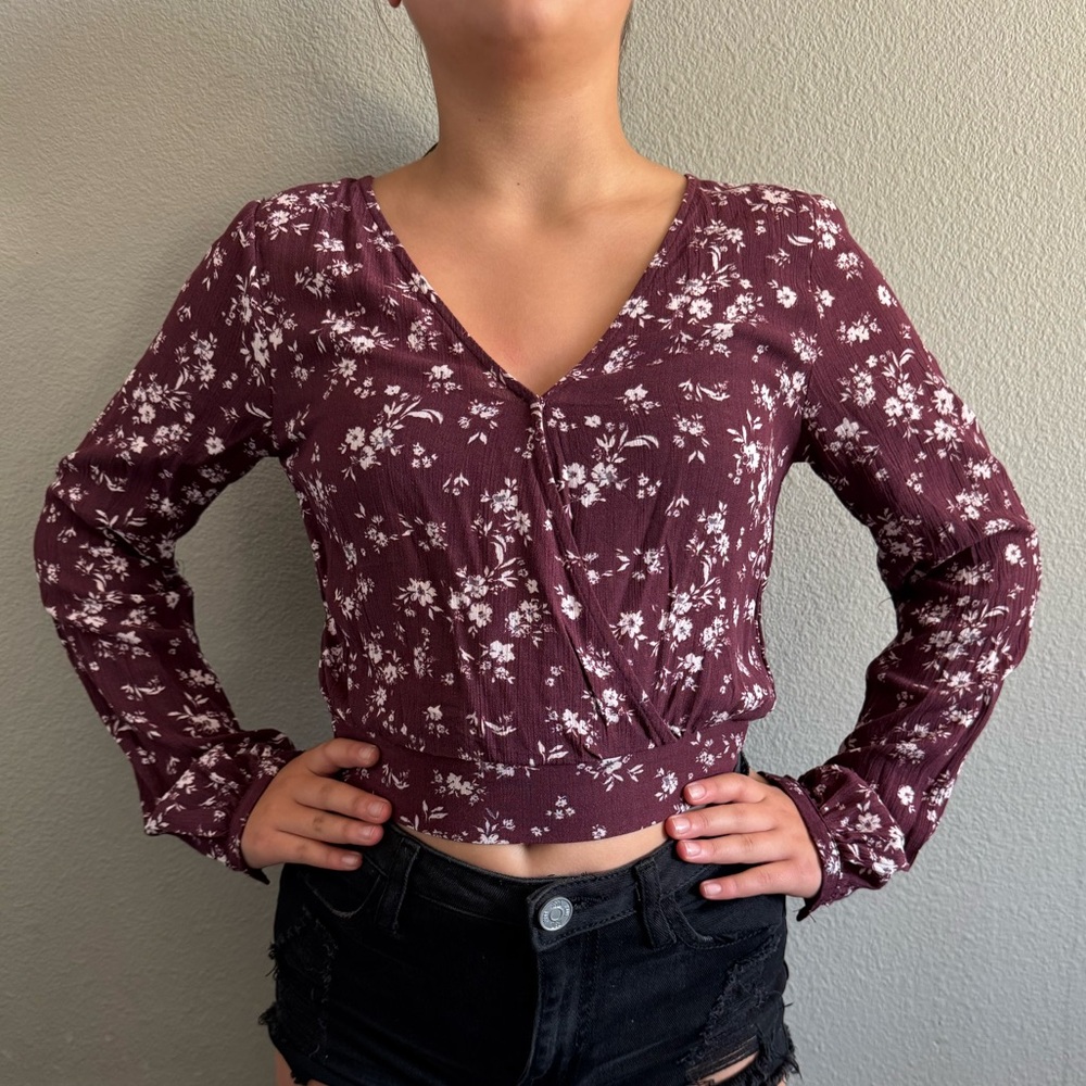 Red and White Puff Sleeve Crop Blouse